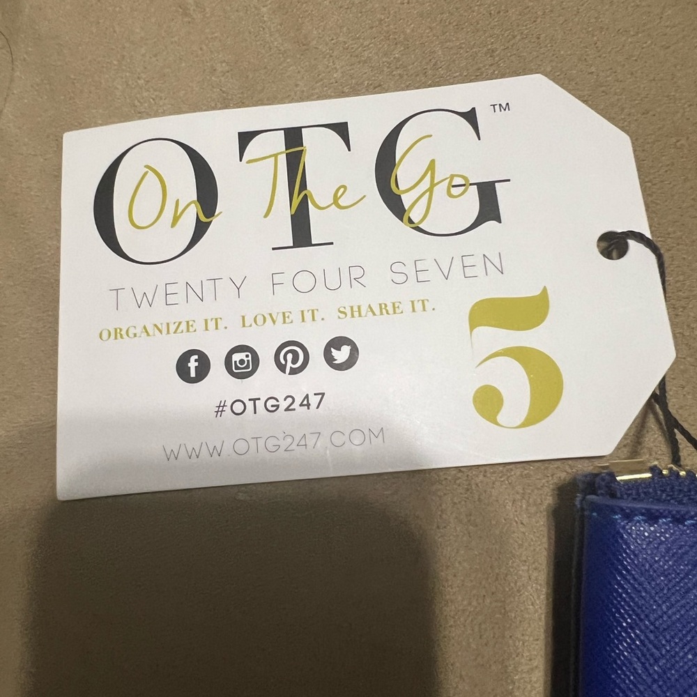 OTG On The Go clutch - Picture 5 of 5
